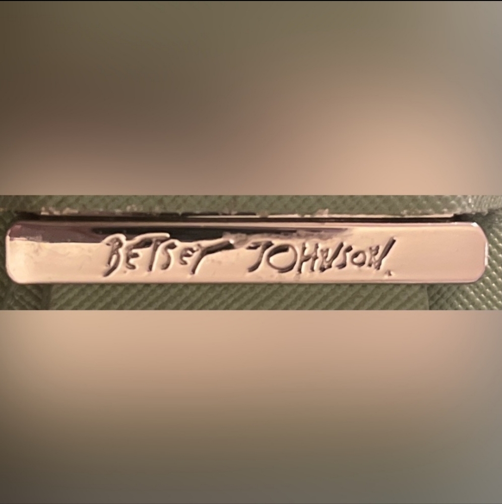 New Betsey Johnson Zip Around Wallet Wristlet NWT - Picture 6 of 7